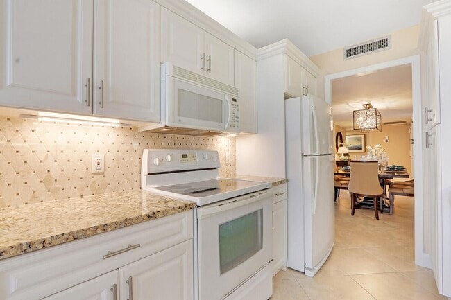 Building Photo - 4200 N Ocean Dr