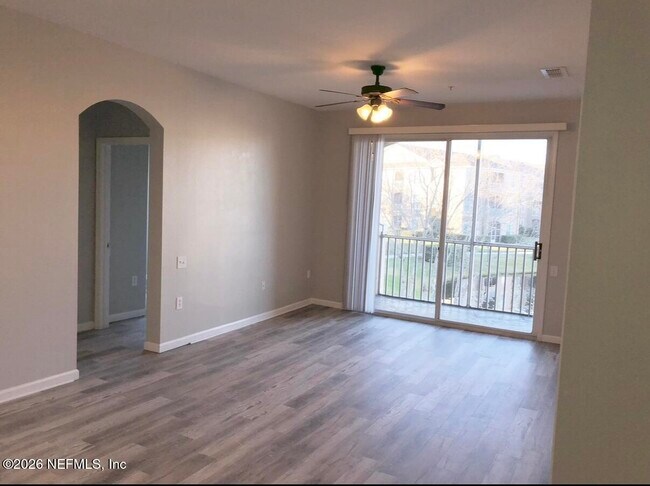 Building Photo - 7990 Baymeadows Rd