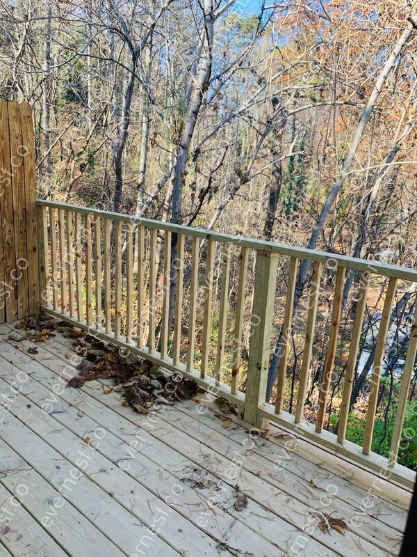 Building Photo - 213 Alpine Dr