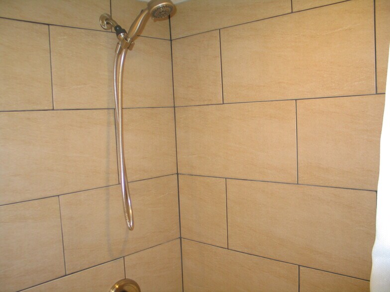 Building Photo - 5700 S 900 E