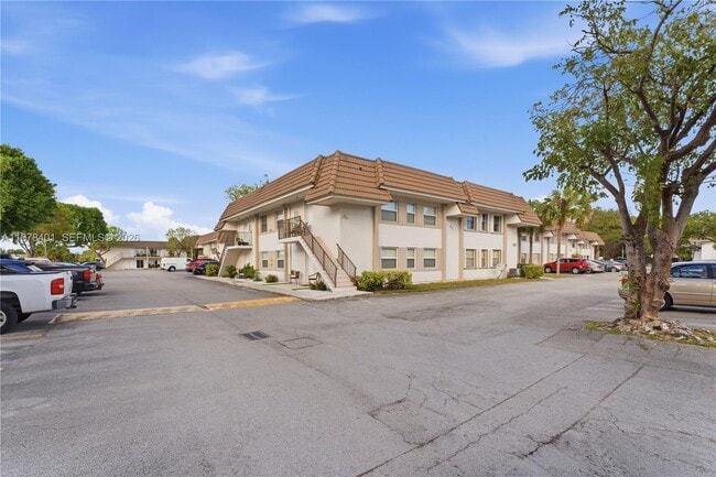 Building Photo - 6921 SW 129th Ave