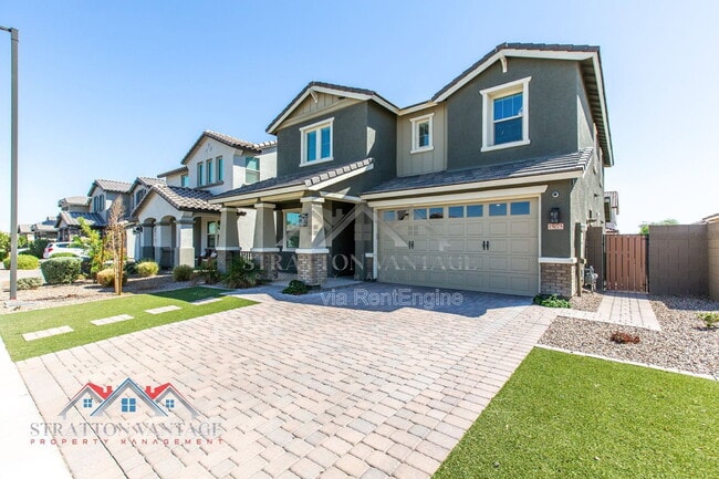 Building Photo - 15075 W McKinley St