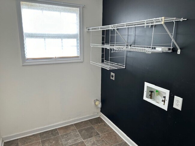 Building Photo - 3304 Heatherwood Trace