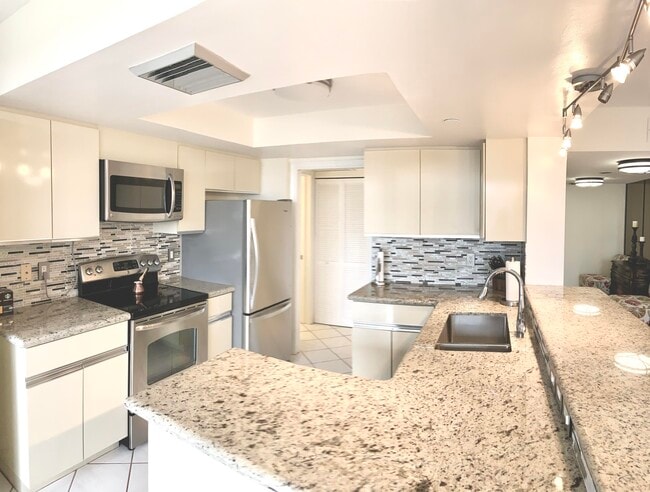 Building Photo - 3555 S Ocean Blvd