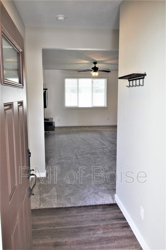 Building Photo - 2080 S Hills Ave.