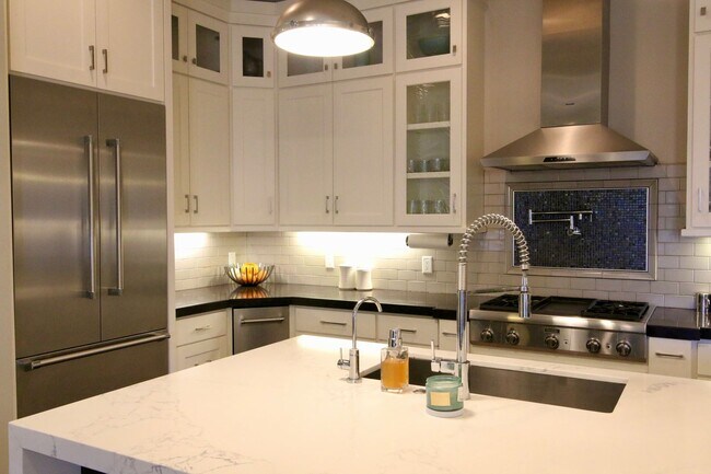 Building Photo - Lovely Home For Rent In Highland, UT