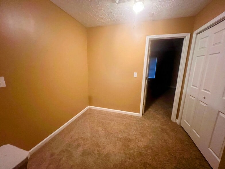 Building Photo - 2970 Vining Ridge Ln