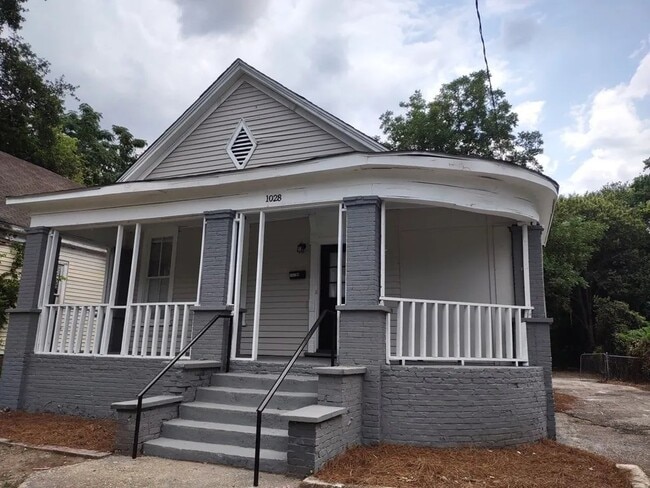 Building Photo - 1028 31st St