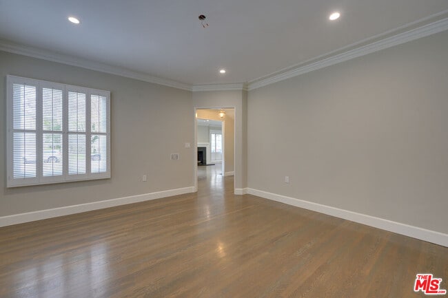 Building Photo - 234 S Spalding Dr