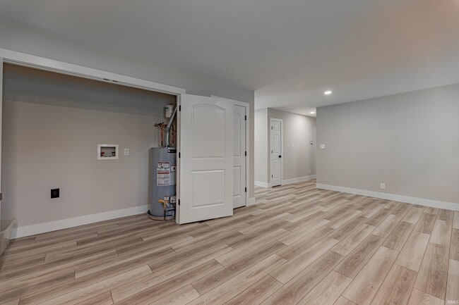 Building Photo - 6840 Copperfield Dr