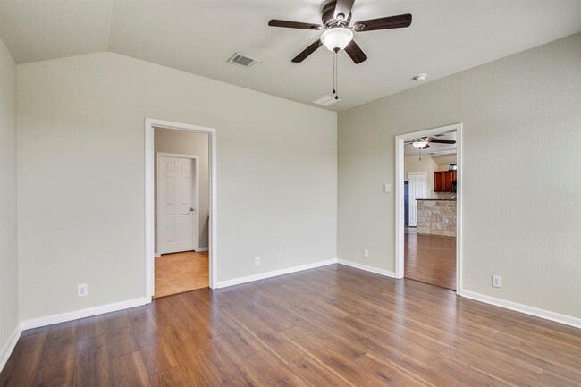 Building Photo - 507 Teron Dr