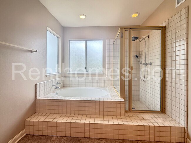 Building Photo - 12613 Crest Knolls Ct