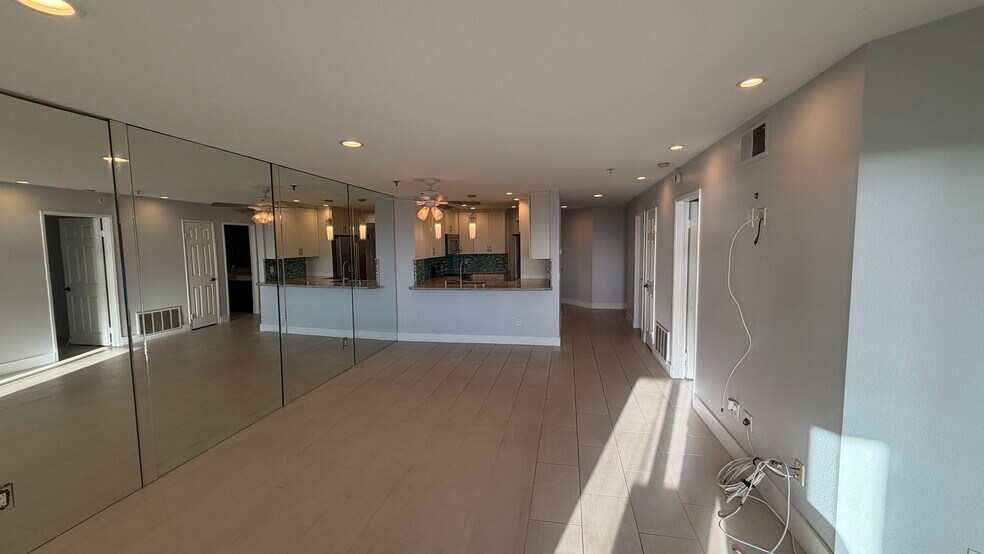 Building Photo - 1200 Pacific Coast Hwy