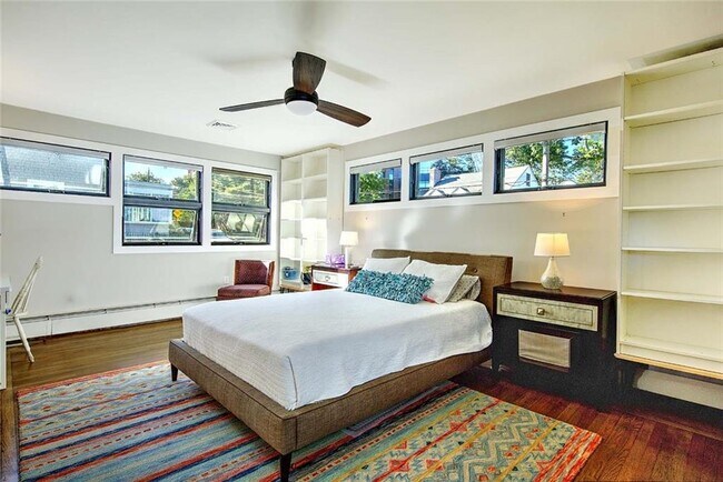 Building Photo - 151 Chace Ave