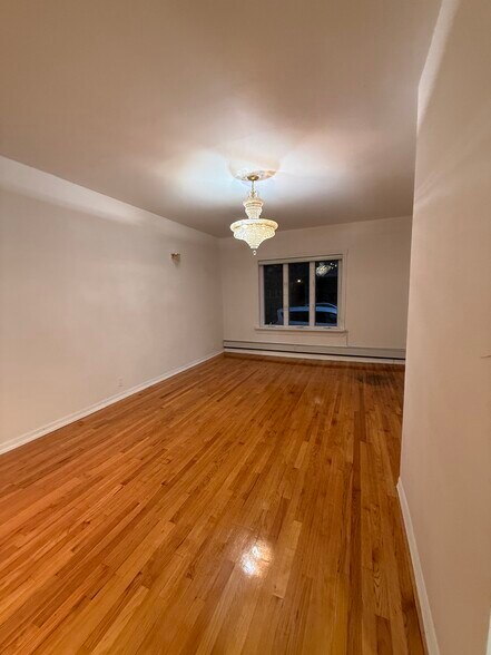 Building Photo - 529 80th St