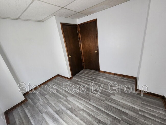 Building Photo - 509 S 5th St