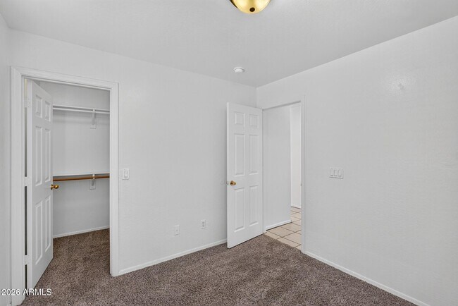 Building Photo - 7823 S 48th Ln
