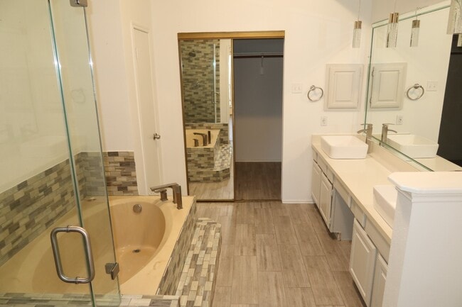 Building Photo - 13134 Worthington St