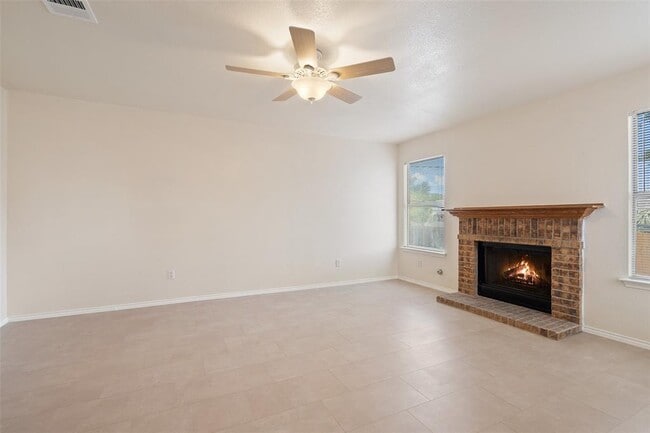 Building Photo - 3945 Eagles Nest St