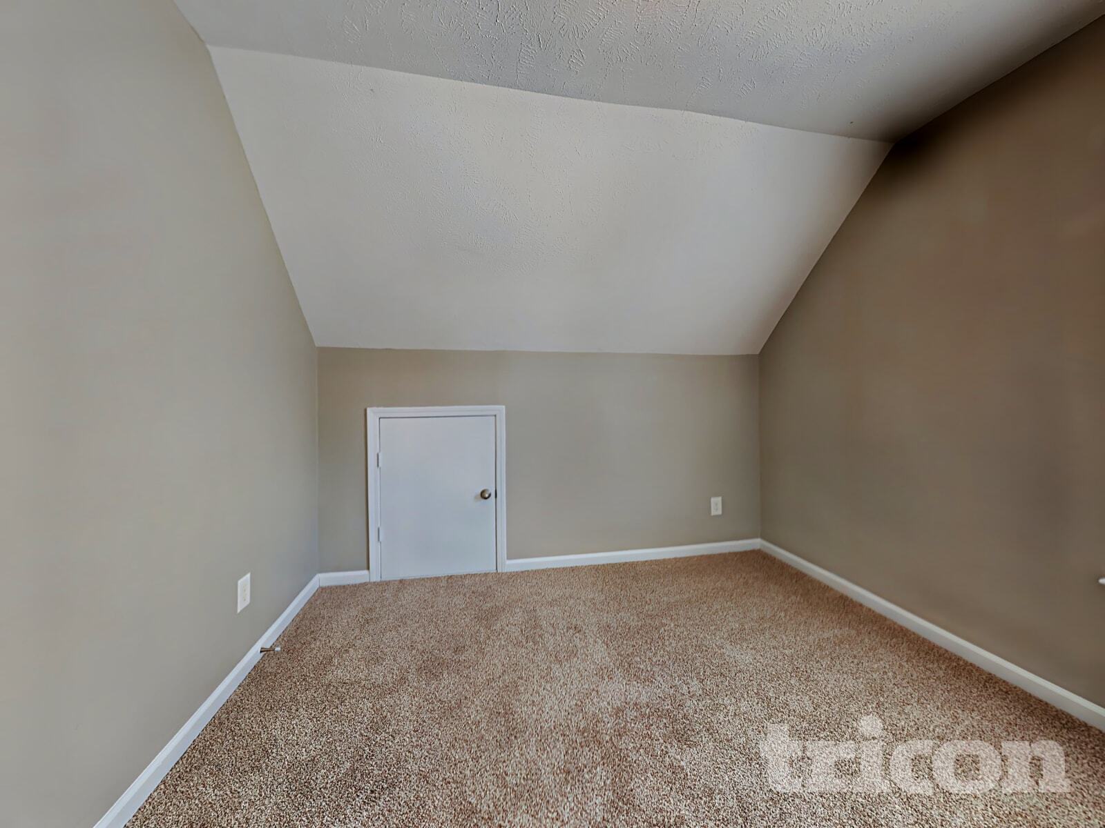 Building Photo - 700 Holland Ridge Dr