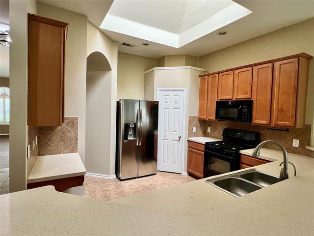 Building Photo - 3313 Ocean Dr