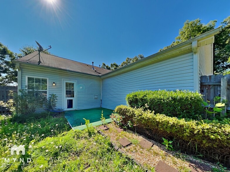 Building Photo - 1297 Winwood Dr