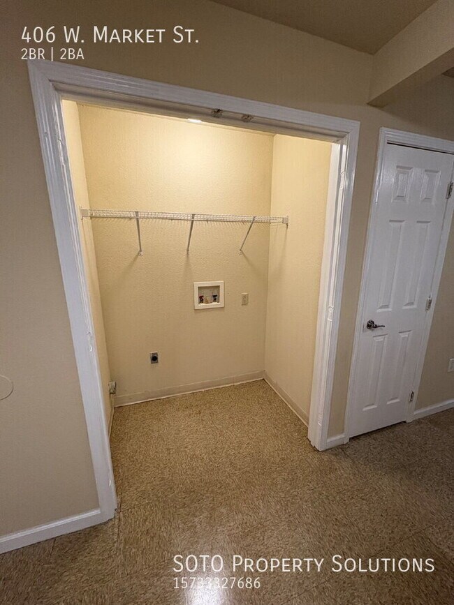 Building Photo - 406 W Market St