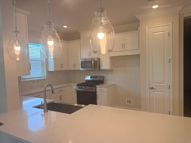 Building Photo - 14804 Orrieto Pl