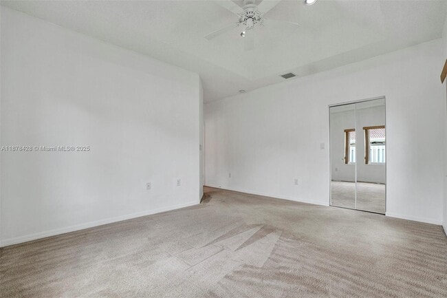 Building Photo - 10660 SW 20th Ct
