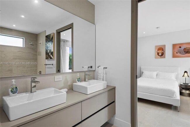 Building Photo - 1881 NE 196th Terrace