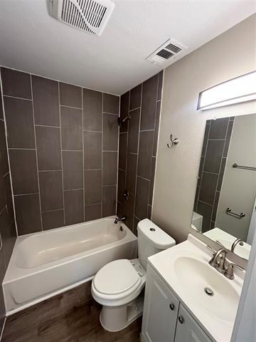 Building Photo - 2546 Searcy Dr