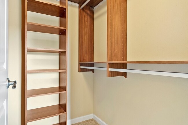 Building Photo - 3 Bedroom Townhome in DuPont