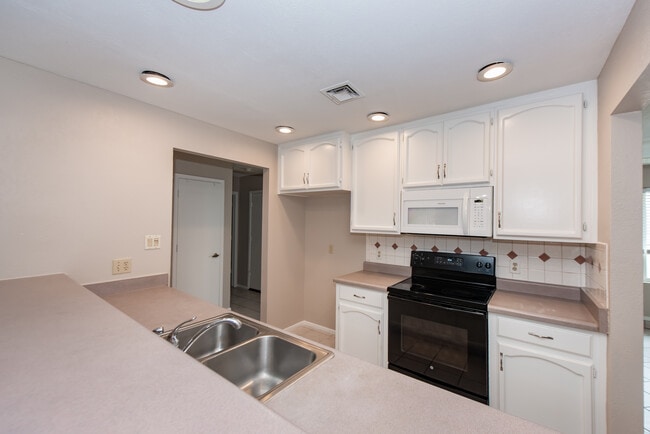 Building Photo - 3477 E Cuadrilla Ln