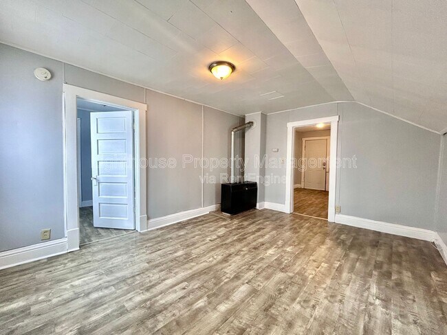 Building Photo - 2417 Reynolds St