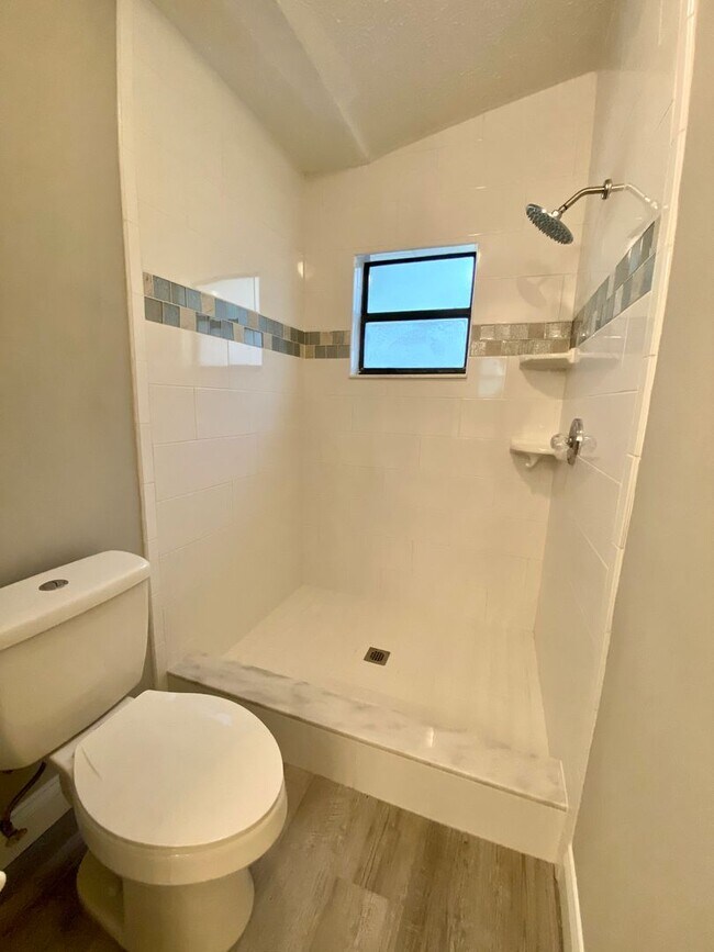 Building Photo - Three bedroom two bathroom Inverness Highlands Home