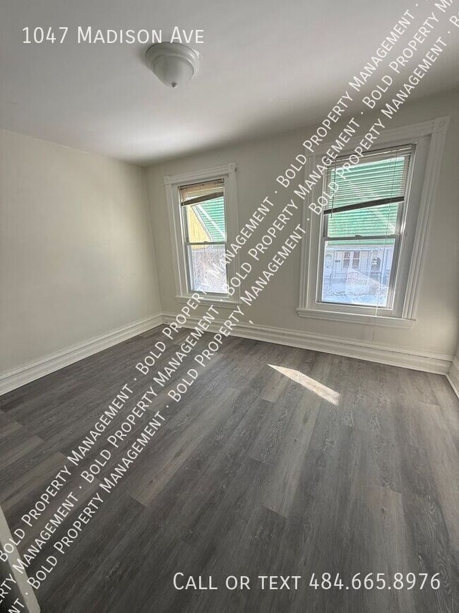 Building Photo - 1047 Madison Ave