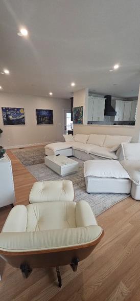 Building Photo - 15 Hadley Pl