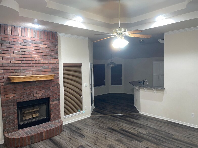 Building Photo - 4507 Mildred Ave