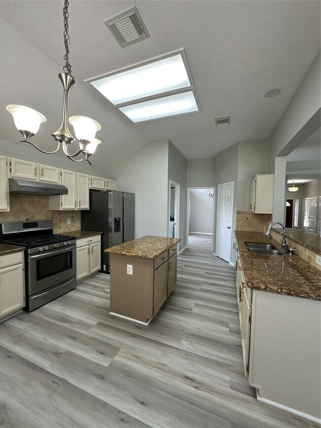 Building Photo - 11411 Oak Lake Vista Ct