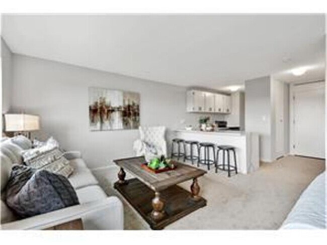 Building Photo - 15 S 1st St