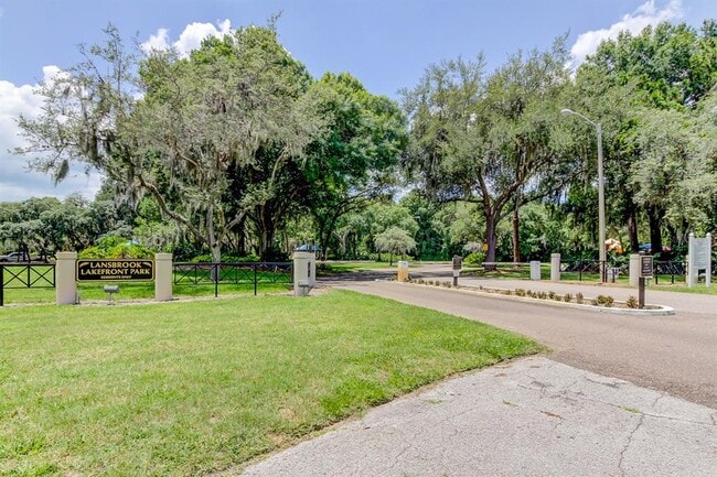 Building Photo - 3773 Pendlebury Dr