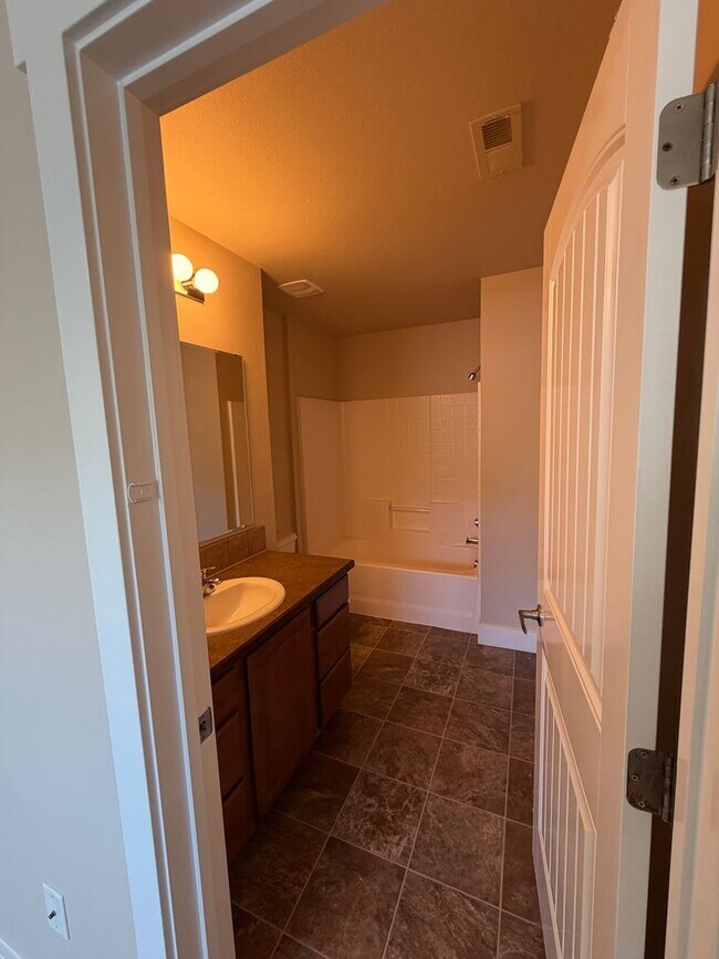 Building Photo - 9965 W Rosecroft Ct