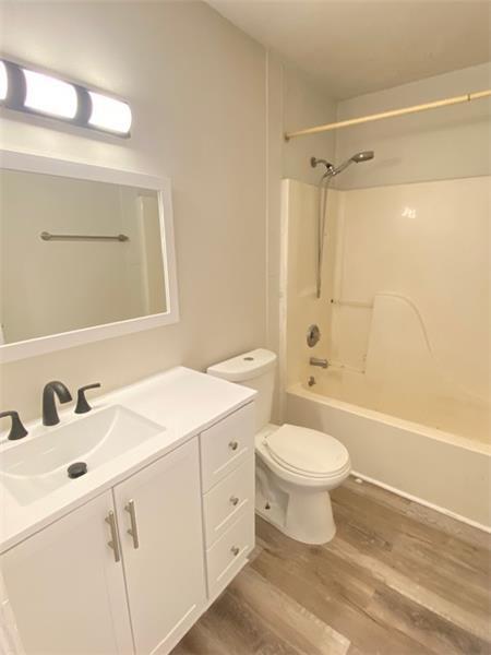 Building Photo - 635 Maxwell St