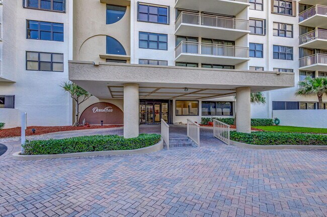 Primary Photo - 3400 N Ocean Dr