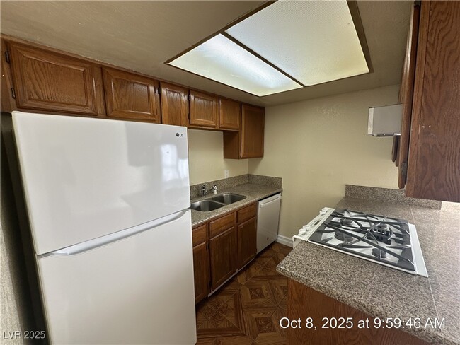 Building Photo - 521 Sellers Pl