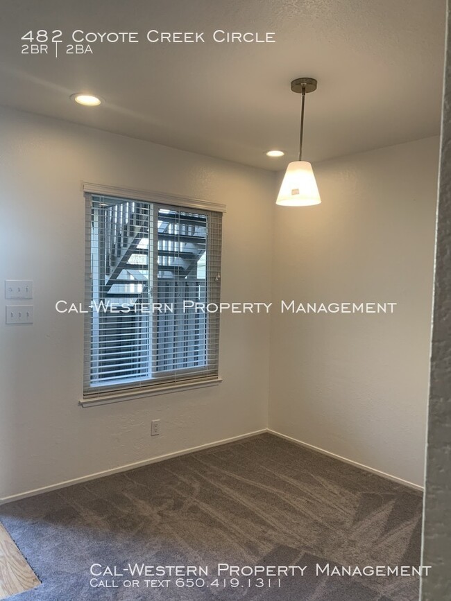 Building Photo - 482 Coyote Creek Cir
