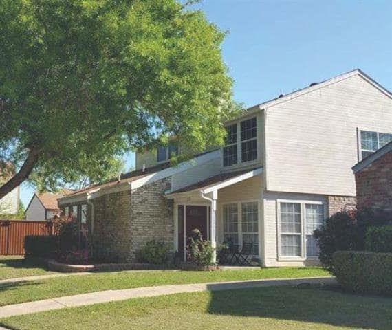 Building Photo - 2330 Windy Dr