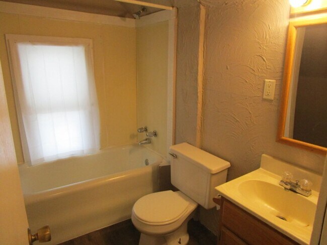 Building Photo - Vattier 1124-1126