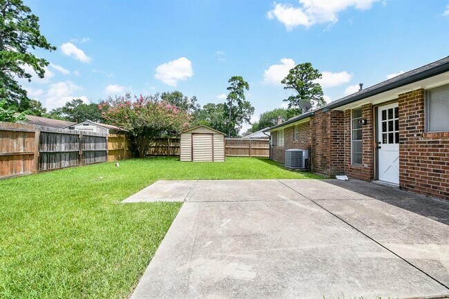 Building Photo - 23938 Spring Mill Ln