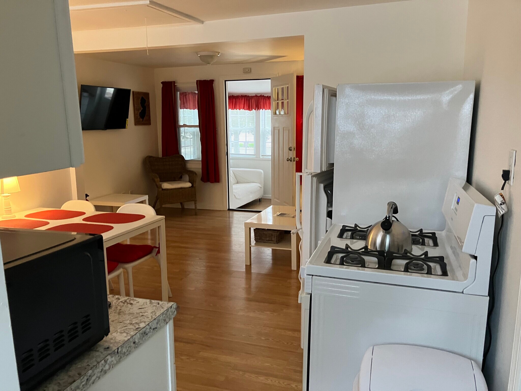 Building Photo - 1922 Baltimore Ave